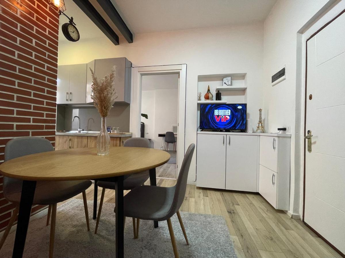 Choose Balkans Apartments Tirana Extérieur photo